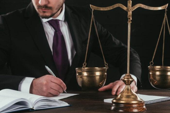When Should You Hire an Insurance Litigation Lawyer